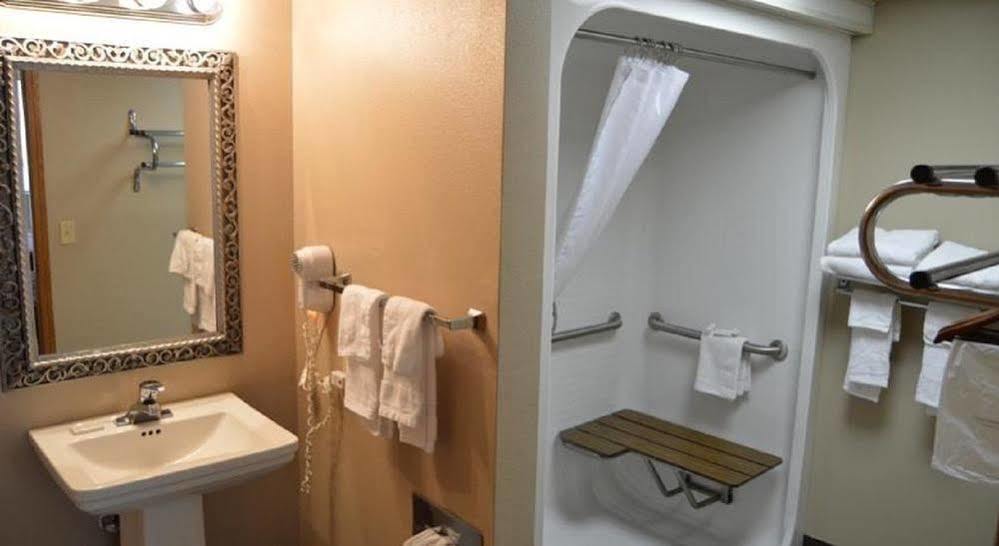 American Eagle Inn & Suites Брэнсон Экстерьер фото